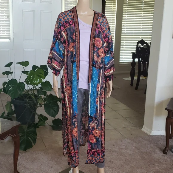 Chelsea & Violet s vivid colors bold garden scene Aztec embroidered trim d… - Picture 1 of 13